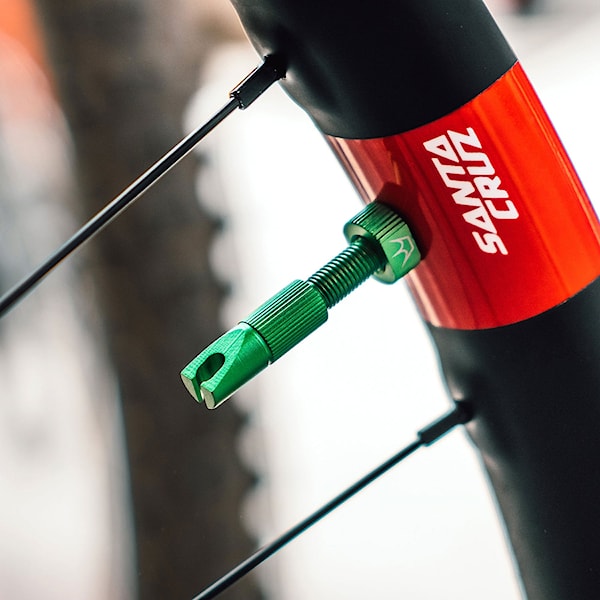 Ventily Peaty's MK2 Tubeless Valves 42 mm emerald
