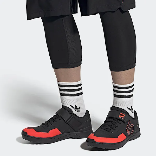 Bike topánky Five Ten Kestrel Lace core black/solar red/grey two 2022