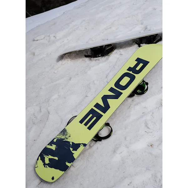 Snowboard Rome Warden 2027