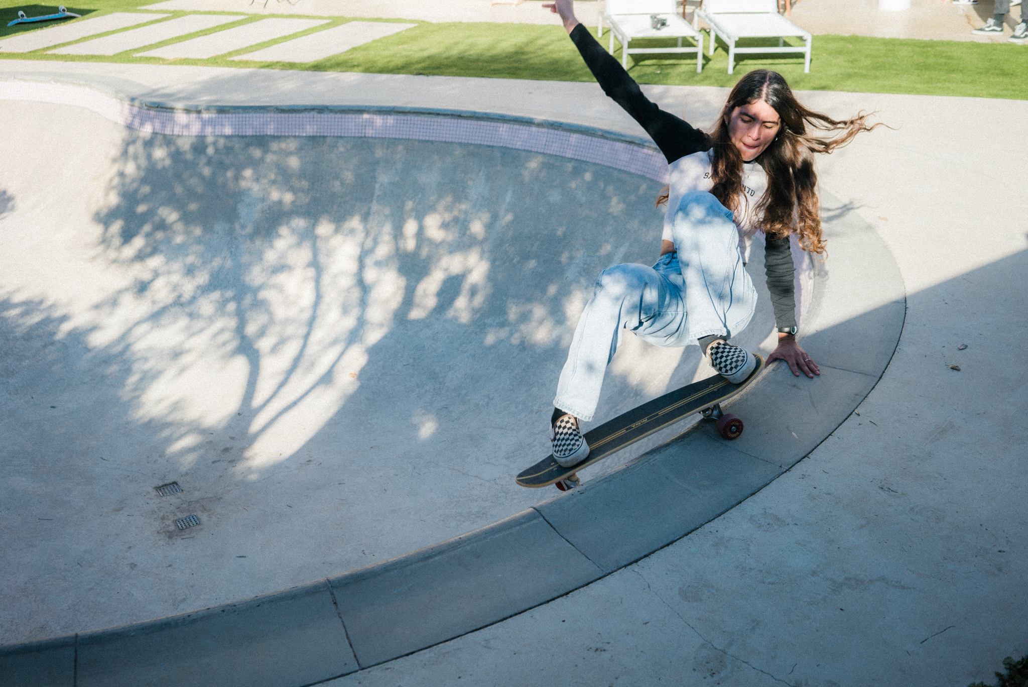 YOW Surf Cruiser: Zvez sa na vlne retro skateboardingu