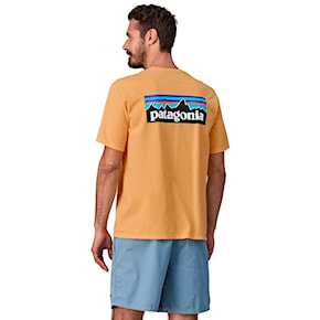 Koszulka Patagonia M's P-6 Logo Responsibili-Tee beeswax tan 2024