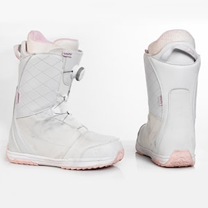 Gravity Aura Atop white/pale pink