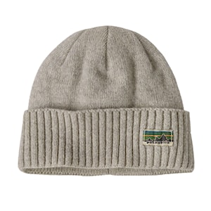 Patagonia Brodeo Beanie og legacy label: crisp grey