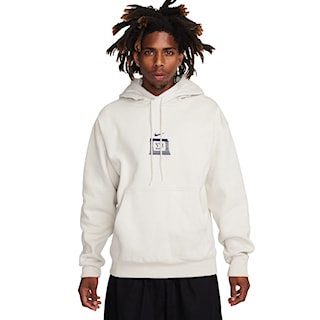 Mikina Nike SB Fleece Pullover Hoodie Veikos GFX light bone/midnight navy 2023