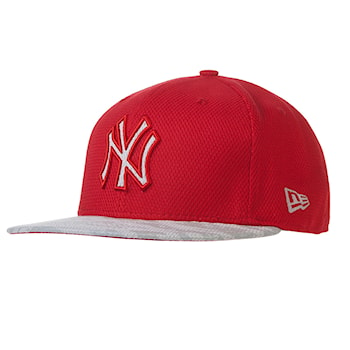 Red New Era MLB New York Yankees 9FIFTY Snapback Cap