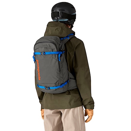 Plecak snowboardowy Patagonia Snowdrifter 30L forge grey 2025 - 7