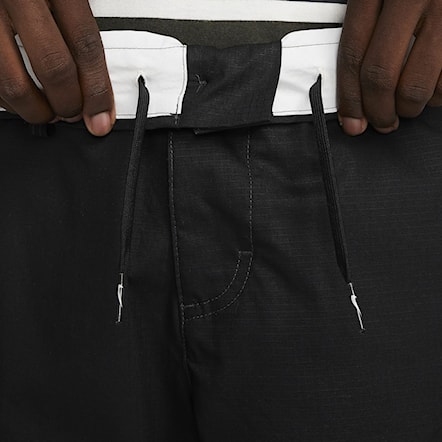 Shorts Nike SB Cargo Short black/white 2023 - 5