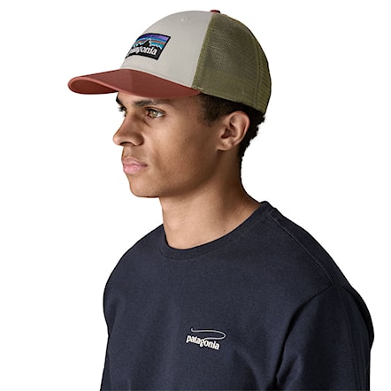 Kšiltovka Patagonia P-6 Logo Lopro Trucker birch white 2025 - 2