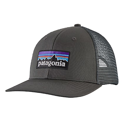 Kšiltovka Patagonia P-6 Logo Trucker Hat forge grey 2024 - 1