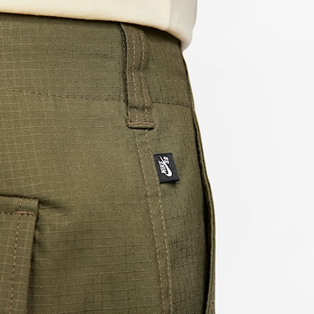 Spodnie Nike SB Kearny Cargo medium olive 2023 - 8