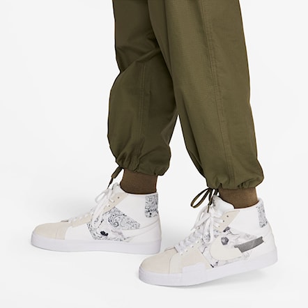Pants Nike SB Kearny Cargo medium olive 2023 - 9