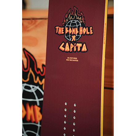 Snowboard CAPiTA Bombhole 2025 - 2