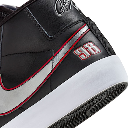Sneakers Nike SB Zoom Blazer Mid Pro GT black/metallic silver-university red 2024 - 9