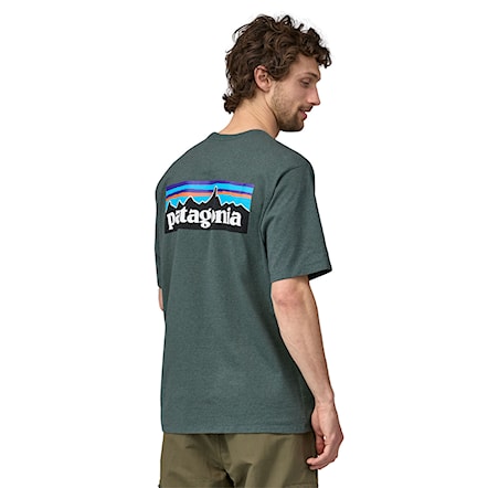 T-shirt Patagonia M's P-6 Logo Responsibili-Tee nouveau green 2024 - 1