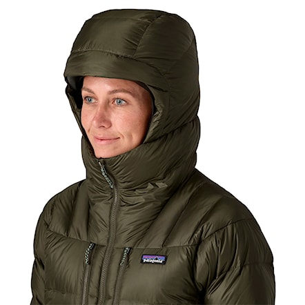 Zimná bunda do mesta Patagonia W's Fitz Roy Down Hoody pine needle green 2025 - 6
