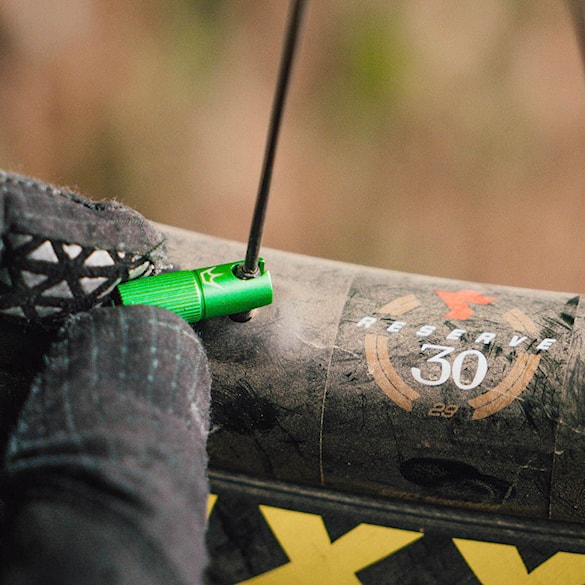 Ventily Peaty's MK2 Tubeless Valves 42 mm black - 6