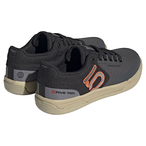 Bike boty Five Ten Freerider Pro Canvas Wms grey six/grey four/impact orange 2025 - 4