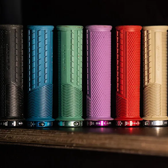 Bike Grips Peaty's Monarch Pro Knurl Thin brick - 9