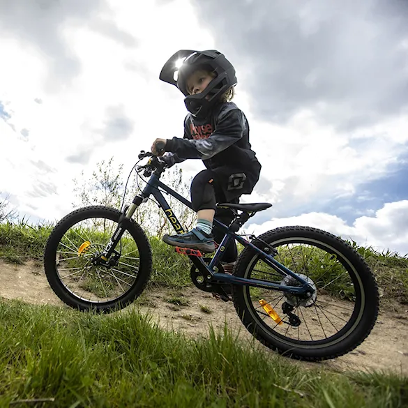 Bike szorty Horsefeathers Stoker Youth Shorts black 2026 - 2