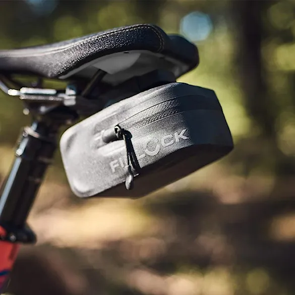 Podsedlová brašna na kolo Fidlock Saddle Bag 400 black - 4