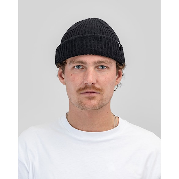 Czapka Beyond Medals Short Beanie black 2026 - 2