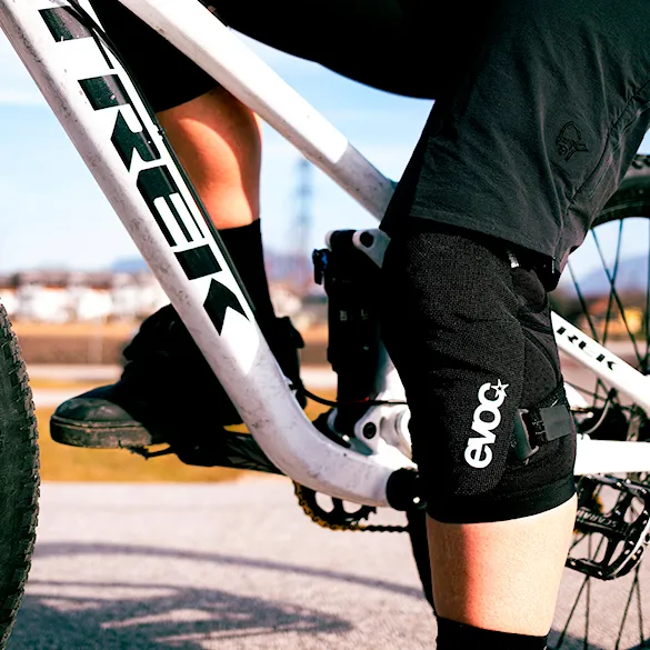 Ochraniacze na kolana EVOC Knee Protector LS Flex Enduro black - 7