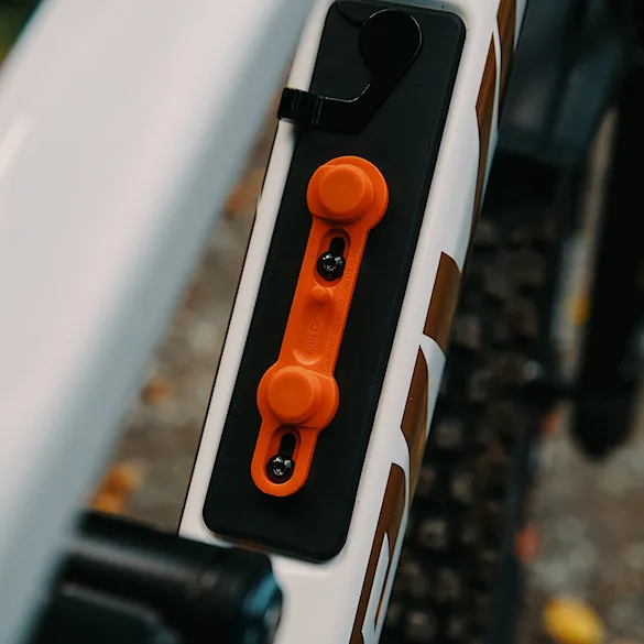 Držiak na fľašu Fidlock TWIST Bike Base orange - 2