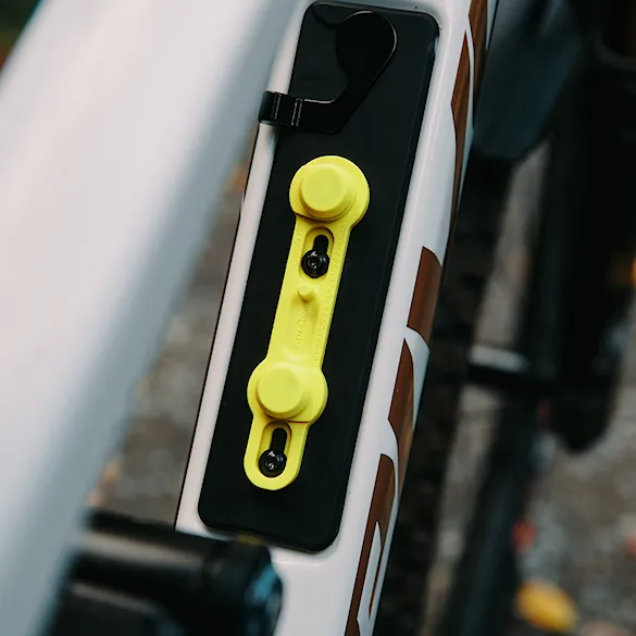 Držiak na fľašu Fidlock TWIST Bike Base yellow - 3
