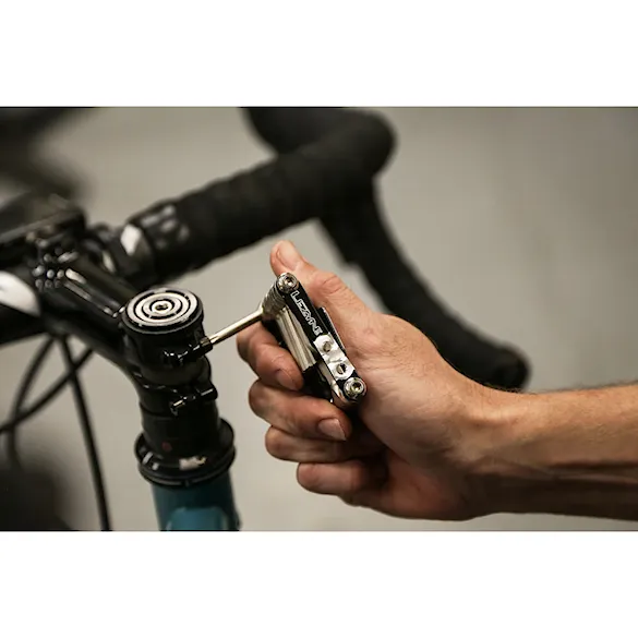 Uchwyt na bidon Lezyne Flow Storage black - 5