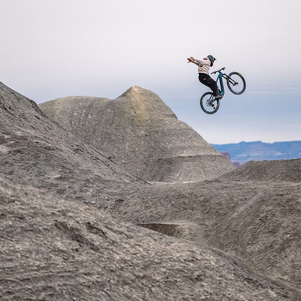 Elektrobicykel Santa Cruz Bullit C 70 MX matte teal sparkle 2026 - 2