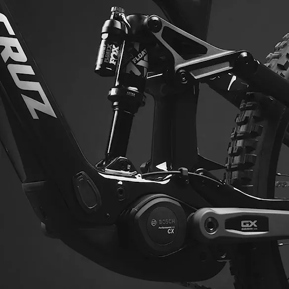 Elektrokolo Santa Cruz Bullit C 90 MX matte carbon 2027 - 4