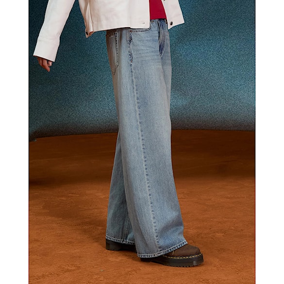 Nohavice Volcom Wms Beeggy Denim Pants dusty blue wash 2026 - 8