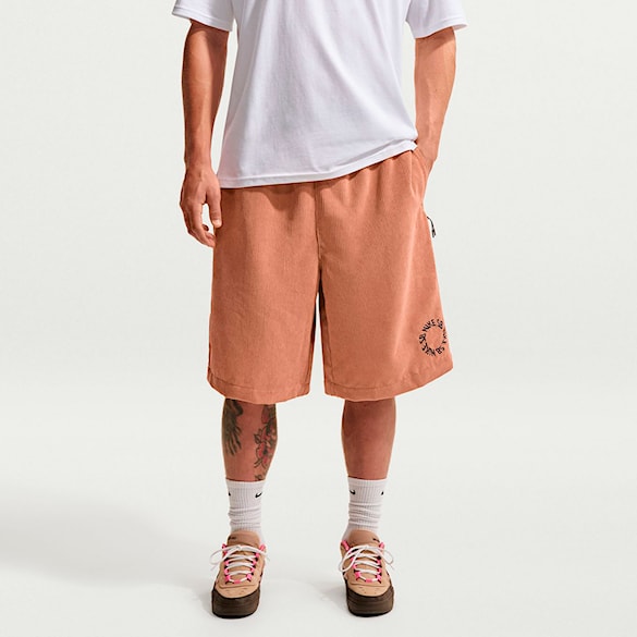 Kraťasy Nike SB Corduroy Skate Shorts lt cognac/black 2026 - 2