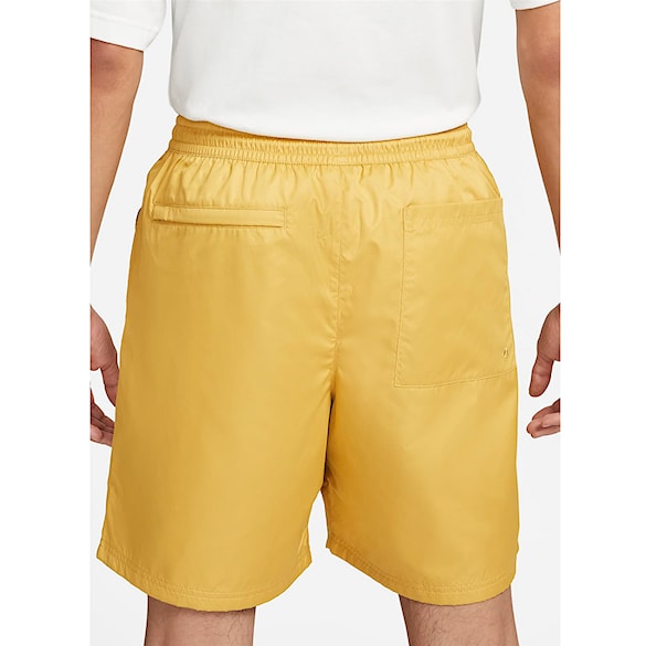 Shorts Nike SB Novelty Chino Short sanded gold/black 2022 - 2