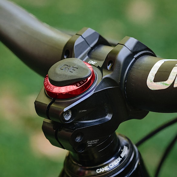 Náradie na bicykel OneUp EDC Threadless Carrier V2 red - 5