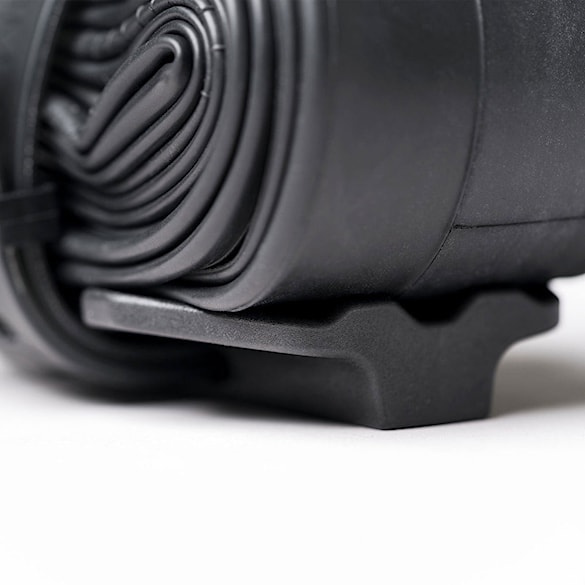 Držiak na dušu OneUp Tube Strap Bracket black - 8