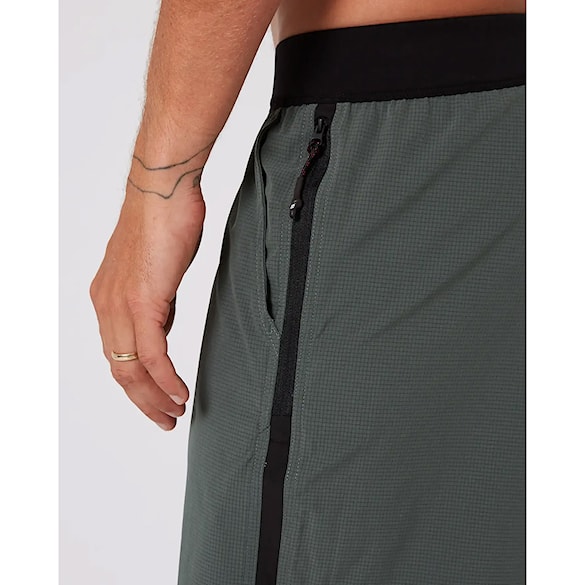 Plavky Follow Tech Shorts olive 2026 - 9