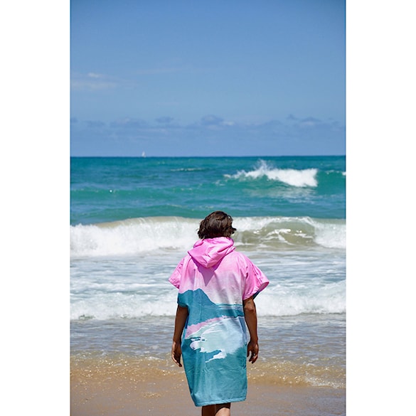 Poncho After Destination Hawaii - 11