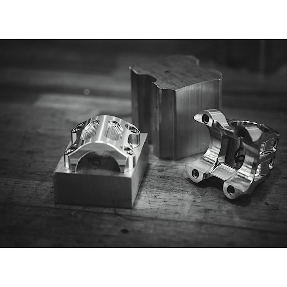 Mostek Chromag Riza 31.8×32 silver - 3