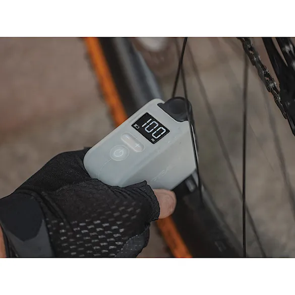 Bike Pump Topeak E-booster Digital black - 4
