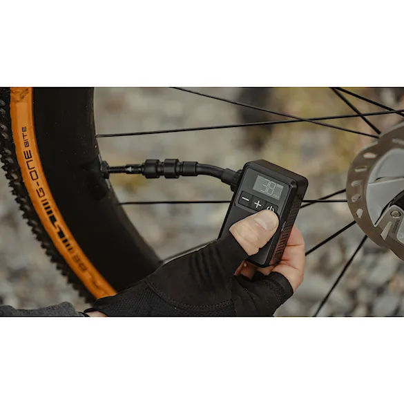 Pompka rowerowa Topeak E-Booster Digital Mini black - 10