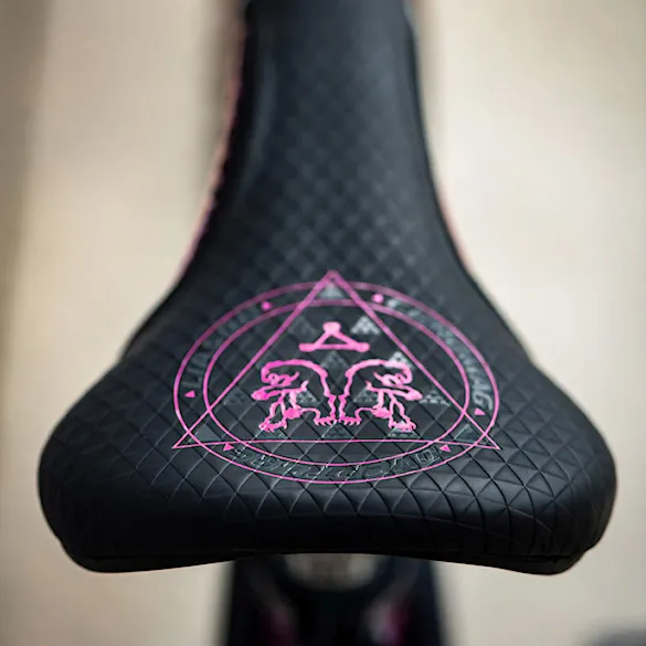 Sedlo Chromag Overture black/pink - 3