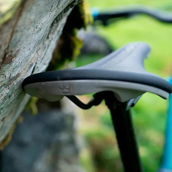 Sedlo Peaty's Monarch Cr-Mo black - 4