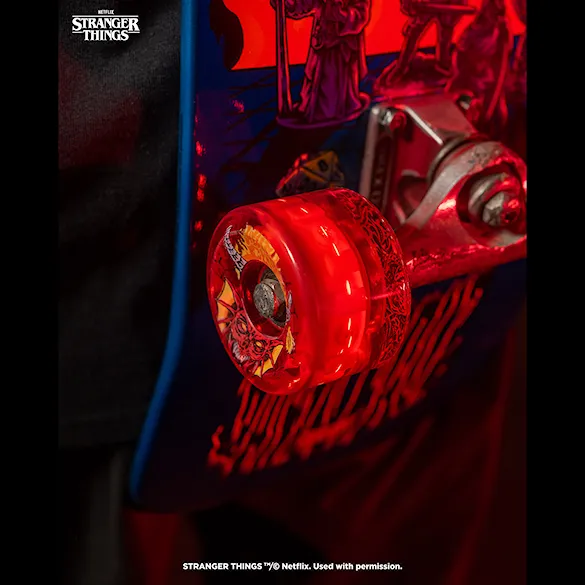 Skate deska Santa Cruz Skateboards Stranger Things Knox Hellfire Pit 10.07 2026 - 5