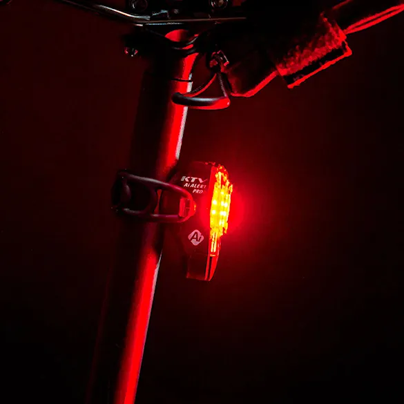 Světlo na kolo Lezyne KTV Pro+ Ai Alert Rear black - 3