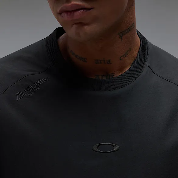 Technická mikina Oakley Bowls Alpha Crewneck blackout 2027 - 2