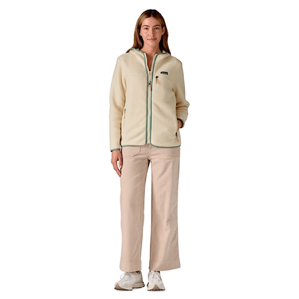 Technická mikina Patagonia W's Retro Pile Hoody natural w/ellwood green 2026 - 3