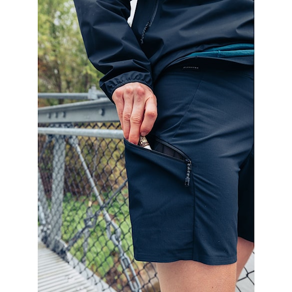 Technické kraťasy Burton Wms [ak] Minimalist Shorts true black 2024 - 9