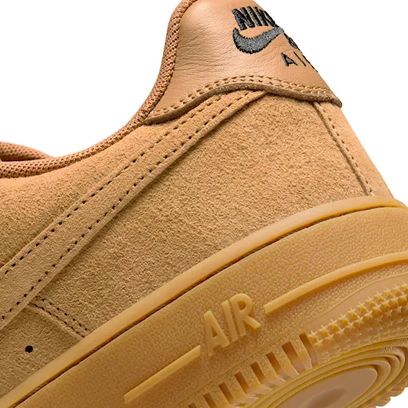 Tenisky Nike SB Air Force 1 flax/flax-black-gum light brown 2026 - 7