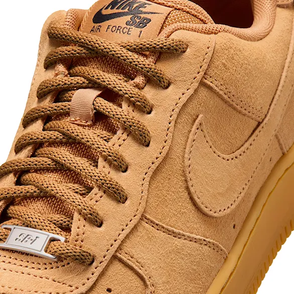 Tenisky Nike SB Air Force 1 flax/flax-black-gum light brown 2026 - 8